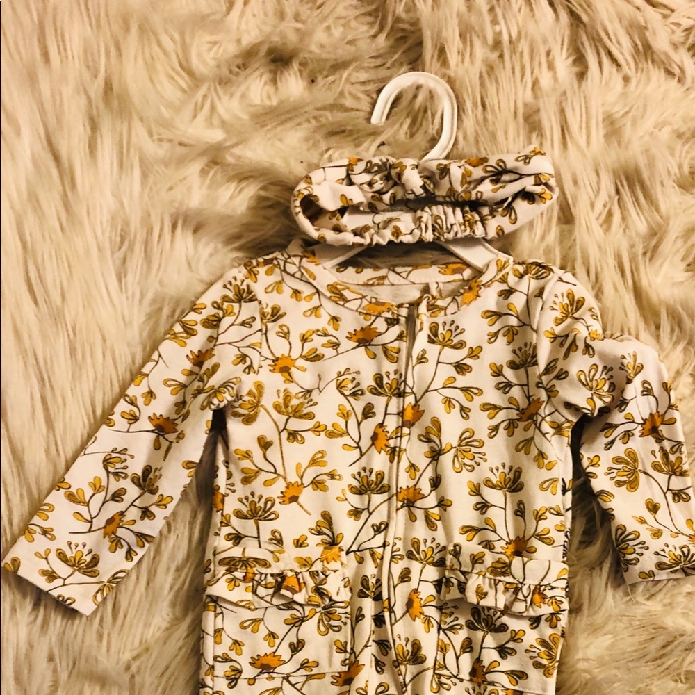 Baby bodysuits with hair band 3-6 months